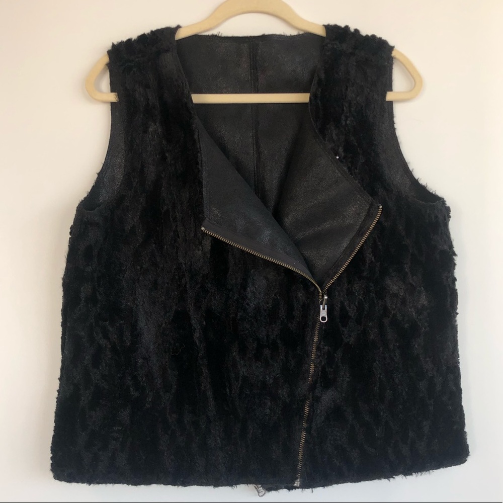 C&C California Black Reversible Fur Moto Vest - Picture 5 of 8